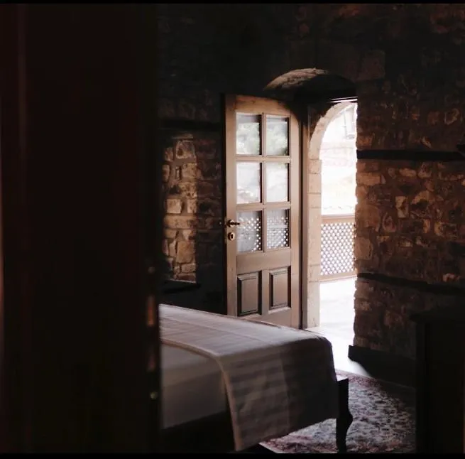 Beratino Hotel 0*, Berat Albania