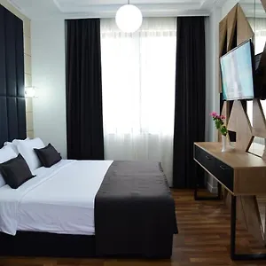 https://comfort.hotels-in-tirana.com